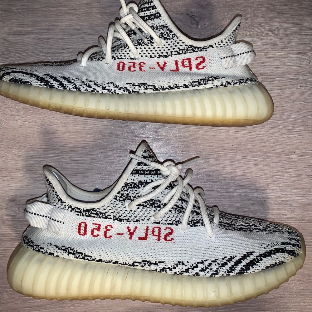 Yeezy Boost 350 V2 Zebra - Picture 4 of 6